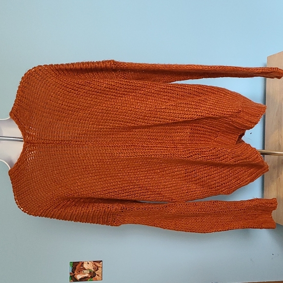 Sweater - Picture 2 of 6